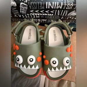 Mini Melissa beach slide Dino sandals